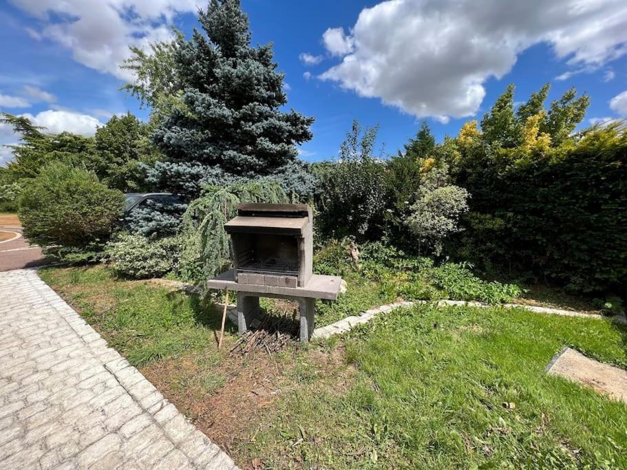 La Cle Des Champs - Les Grais 1H10 De Paris Vila Bazoches-sur-le-Betz Exterior foto