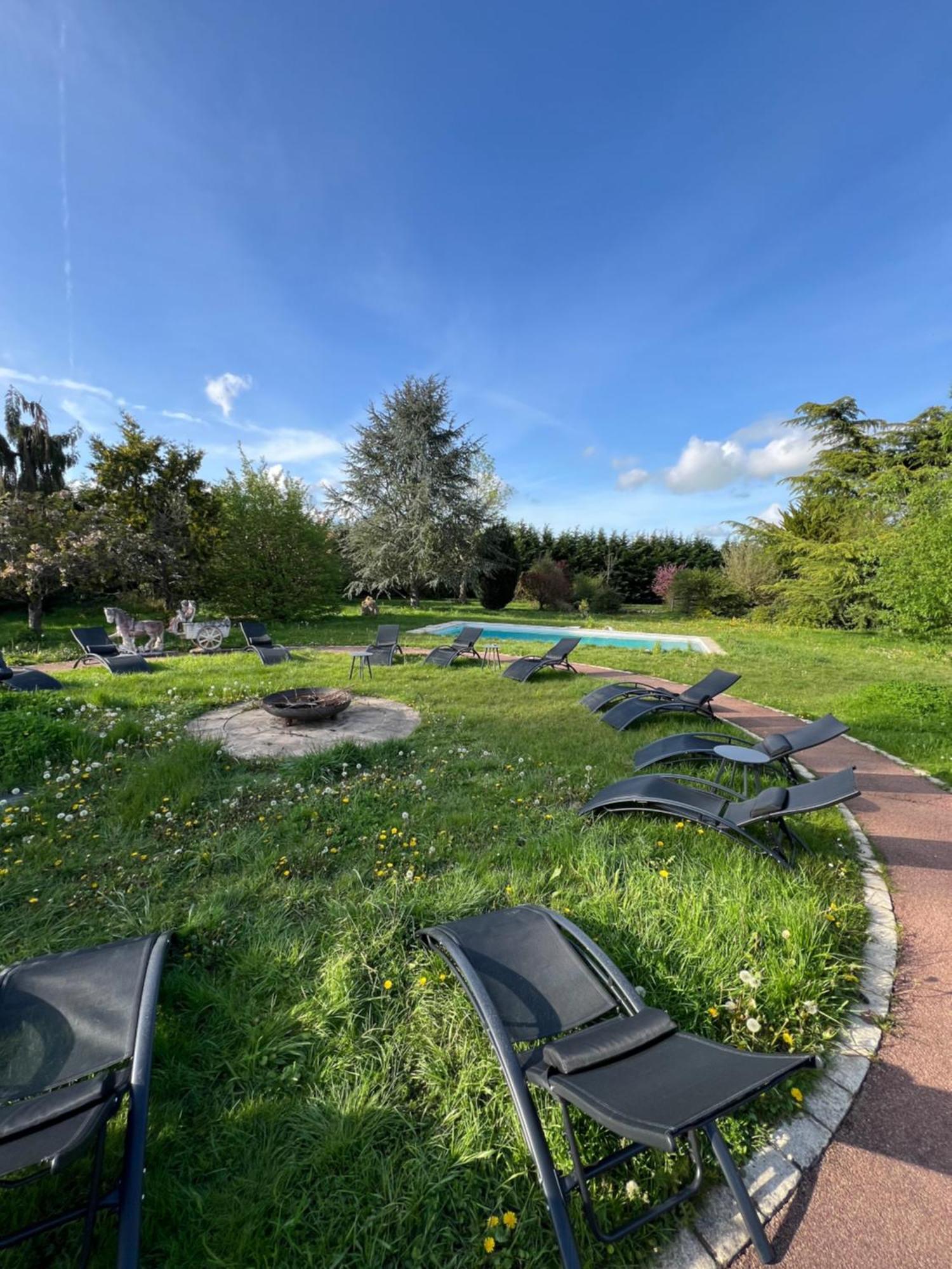 La Cle Des Champs - Les Grais 1H10 De Paris Vila Bazoches-sur-le-Betz Exterior foto